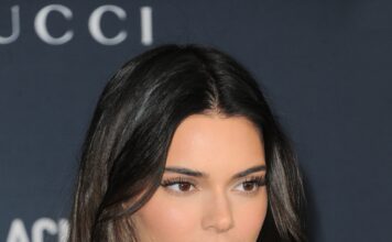 Nicht wiederzuerkennen Kendall Jenner überrascht mit Kurzhaarschnitt in der neuesten Calvin Klein-Kampagne